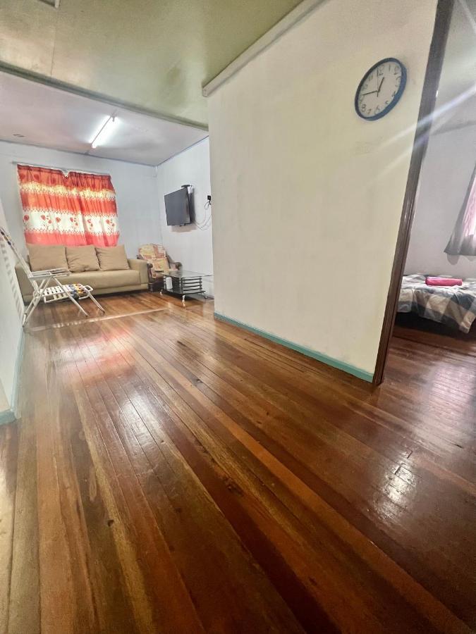 Mak Homestay Upstairs With 5 Bedrooms Kampong Kundassan Exteriér fotografie