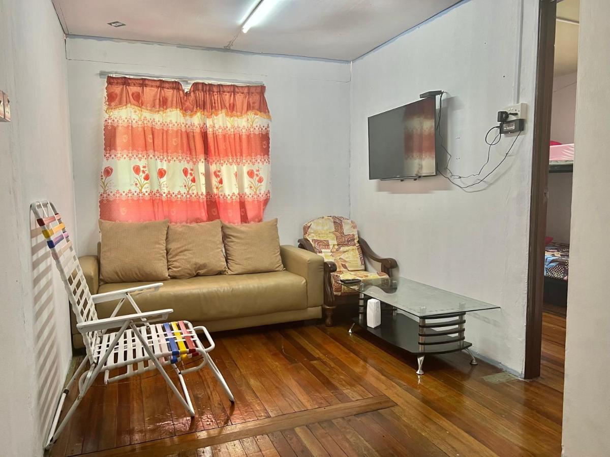 Mak Homestay Upstairs With 5 Bedrooms Kampong Kundassan Exteriér fotografie
